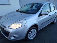 Gebraucht Renault Clio III Expression 75 PS (55 kW) 2009 Silber Limousine