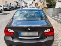 Gebraucht BMW 325 218 PS (160 kW) 2005 Grau Limousine