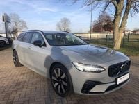 Używany Volvo V90 Plus 349 KM (256 kW) 2025 Szary Kombi