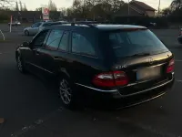 Gebraucht Mercedes E270 177 PS (130 kW) 2003 Schwarz Kombi