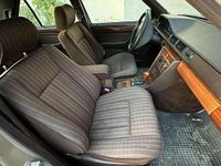 Gebraucht Mercedes E320 220 PS (161 kW) 1994 Limousine
