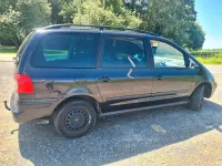 Gebraucht VW Sharan 131 PS (96 kW) 2004 Schwarz Van / Kleinbus