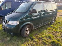 Gebraucht VW Caravelle 131 PS (96 kW) 2005 Grün Limousine