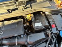 Gebraucht Mercedes B200 156 PS (114 kW) 2017 Silber Van / Kleinbus