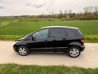 Gebraucht Mercedes B180 116 PS (85 kW) 2011 Schwarz Van / Kleinbus