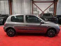 Gebraucht Renault Clio II 75 PS (55 kW) 2003 Grau Kleinwagen