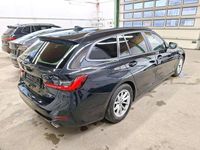 Gebraucht BMW 320 Advantage 190 PS (139 kW) 2020 Black sapphire (metallic) Kombi