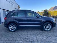 Gebraucht VW Tiguan LOUNGE 125 PS (91 kW) 2015 Grau SUV