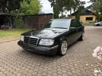 Gebraucht Mercedes E320 220 PS (161 kW) 1993 Schwarz Limousine
