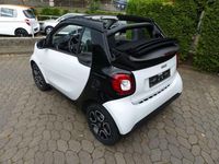 Gebraucht Smart ForTwo Cabrio Prime 71 PS (52 kW) 2018 Weiß/schwarz Cabrio