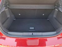 Gebraucht Opel Mokka 136 PS (100 kW) 2024 Lackierung rot rubi/typ aussen SUV