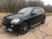 Gebraucht Mercedes ML350 231 PS (169 kW) 2010 Schwarz SUV