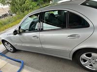 Gebraucht Mercedes E240 Elegance 177 PS (130 kW) 2005 Silber Limousine