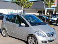 Używany Mercedes A180 116 KM (85 kW) 2012 Srebrny Sedan/Limuzyna