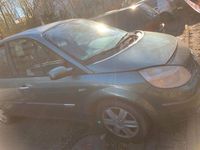 Gebraucht Renault Clio 100 PS (73 kW) 2004 Grün Kleinwagen