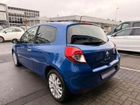 Gebraucht Renault Clio III Luxe 101 PS (74 kW) 2010 Blau Kleinwagen