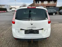 Gebraucht Renault Grand Scénic III Luxe 131 PS (96 kW) 2012 Weiß Van / Kleinbus