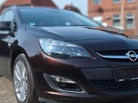 Gebraucht Opel Astra Edition 165 PS (121 kW) 2013 Braun Kombi