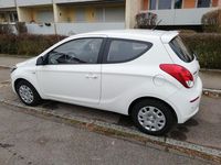 Gebraucht Hyundai i20 Edition 86 PS (63 kW) 2012 Weiß Kleinwagen