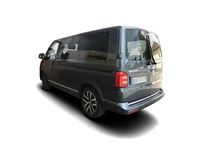 Second-hand VW Multivan Highline 150 CP (110 kW) 2018 Verde Monovolum