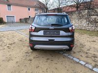 Gebraucht Ford Kuga Cool & Connect 150 PS (110 kW) 2019 Grau SUV