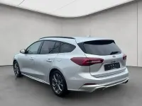 Gebraucht Ford Focus 116 PS (85 kW) 2024 Moondust silber metallic Kombi