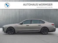 Gebraucht BMW M760e 381 PS (280 kW) 2023 Oxidgrau Limousine