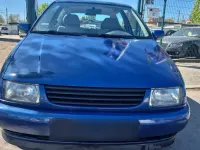 Gebraucht VW Polo 60 PS (44 kW) 1998 Blau Kleinwagen