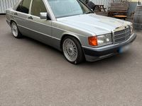 Gebraucht Mercedes 190 122 PS (89 kW) 1992 Silber Limousine
