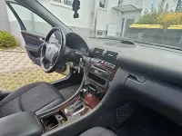 Gebraucht Mercedes C200 Elegance 163 PS (119 kW) 2000 Gold Limousine