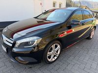 Gebraucht Mercedes A180 122 PS (89 kW) 2013 Schwarz Limousine