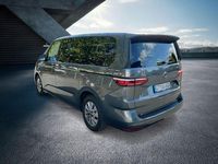 Gebraucht VW Multivan Life 150 PS (110 kW) 2025 Indiumgrau Van