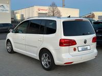 Gebraucht VW Touran Highline 140 PS (102 kW) 2010 Weiß Van / Kleinbus