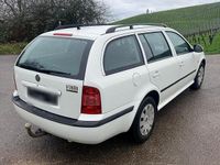 Gebraucht Skoda Octavia 102 PS (75 kW) 2009 Weiß Kombi