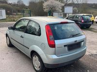 Second-hand Ford Fiesta 75 CP (55 kW) 2003 Gri Hatchback