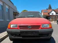Gebraucht Opel Astra 90 PS (66 kW) 1993 Rot Limousine