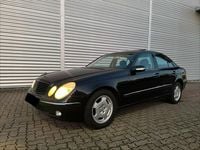 Second-hand Mercedes E200 163 CP (119 kW) 2003 Albastru Berlinǎ