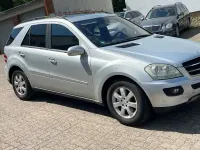 Gebraucht Mercedes ML320 224 PS (164 kW) 2006 Silber SUV