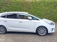 Gebraucht Kia Carens Spirit 141 PS (103 kW) 2015 Weiß Van / Kleinbus