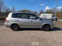 Gebraucht Kia Carens 139 PS (102 kW) 2006 Grau Van / Kleinbus
