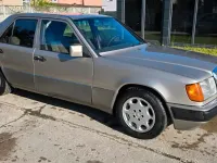 Gebraucht Mercedes E260 167 PS (122 kW) 1991 Limousine