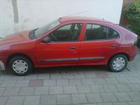 Gebraucht Renault Mégane 75 PS (55 kW) 1997 Rot Limousine