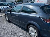 Second-hand Opel Astra 105 CP (77 kW) 2008 Albastru Coupe