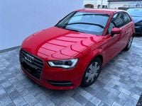 Gebraucht Audi A3 Attraction 105 PS (77 kW) 2013 Rot Limousine