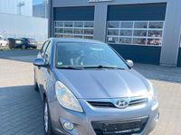 Gebraucht Hyundai i20 75 PS (55 kW) 2009 Grau Kleinwagen