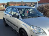 Używany Kia Rio 97 KM (71 kW) 2009 Srebrny Hatchback