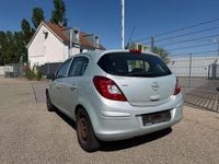 Usata Opel Corsa Edition 80 CV (58 kW) 2010 Verde Utilitaria