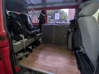 Gebraucht VW Caravelle 102 PS (75 kW) 2006 Rot Van