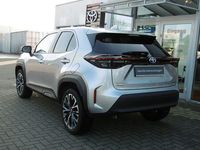 Gebraucht Toyota Yaris Hybrid Elegant 116 PS (85 kW) 2021 Shimmering silver metallic