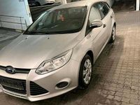 Usata Ford Focus 105 CV (77 kW) 2015 Argento Station wagon